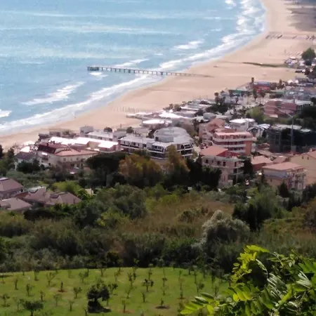 Апартаменты Tra Citta E Mare Васто